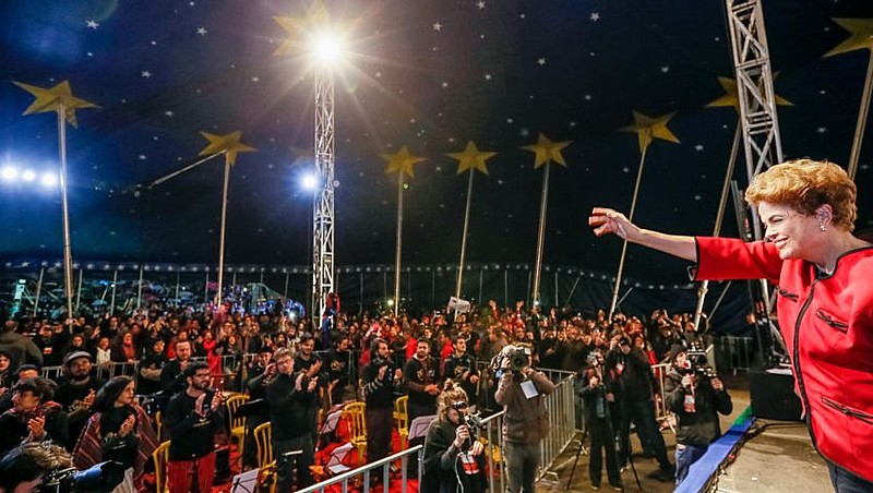 “El programa de Temer jamás hubiese sido electo en las urnas”, afirmó Dilma durante su visita a un evento de la izquierda