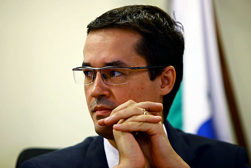 Hindemburgo e Deltan combinaram extraoficialmente que ele não apresentaria à corregedoria as empresas que pagaram por suas palestras