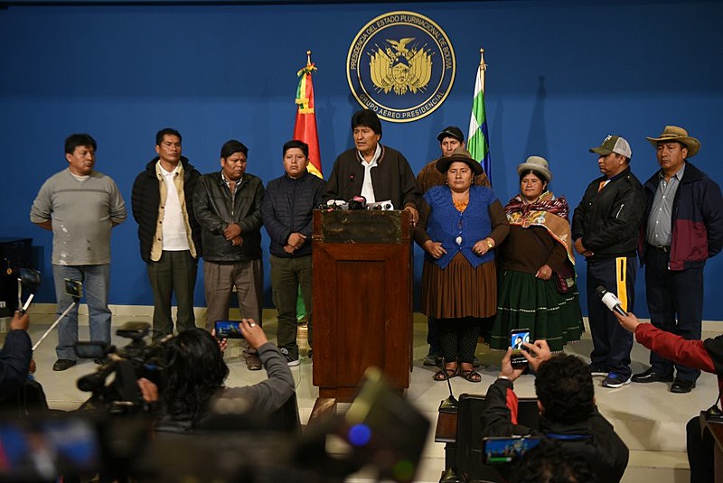 Na manhã deste domingo (10), Evo Morales convocou novas eleições, mas o anúncio não foi suficiente para conter o golpe de Estado