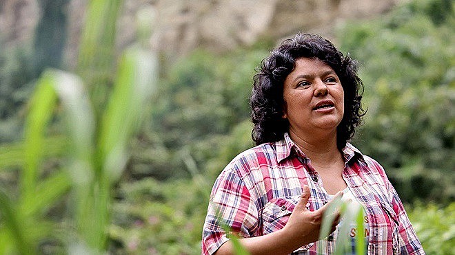 Berta Cáceres figurava em lista de "alvos" do Exército hondurenho, disse ex-membro de elite ao The Guardian