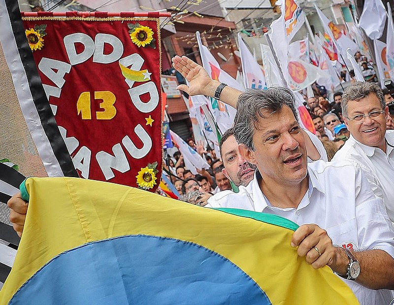 Haddad participa do último ato de campanha em Heliópolis, São Paulo