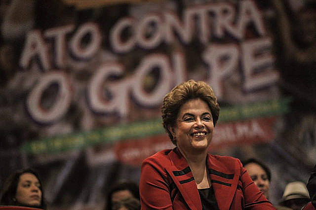 “Si entendemos el régimen democrático como un árbol, el golpe militar es una hacha", afirmó Dilma
