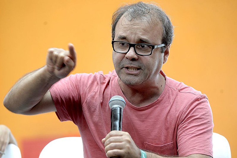 Sérgio Amadeu no debate "Internet como Espaço Público", no encontro global Emergências em 2015