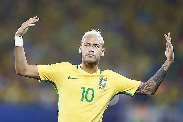 Pelo menos seis portais que tratam de futebol colocaram o brasileiro na capa de suas sessões de esporte
