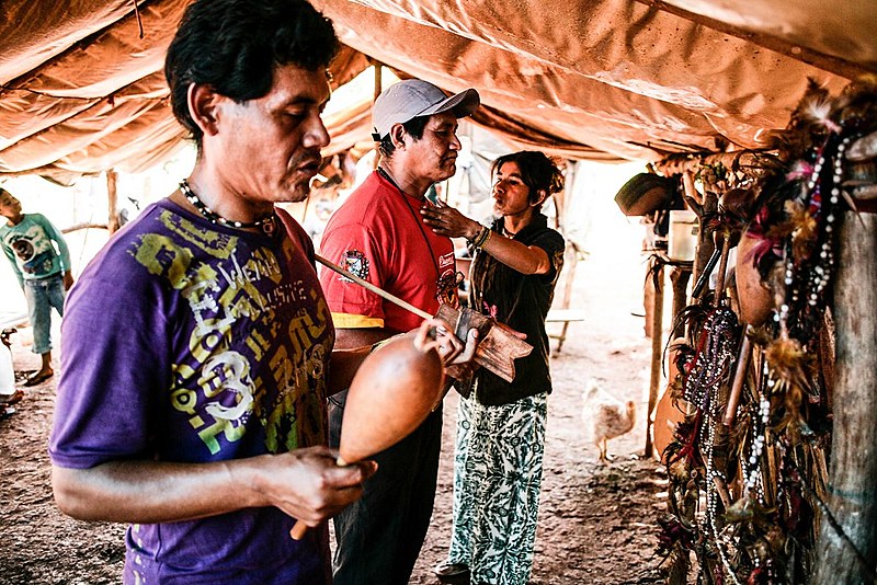 "Ouvimos tanto ‘juruá’ (não-indígena) falar que já temos muita terra, e esse documento mostra o quanto isso é uma mentira”, diz cacique