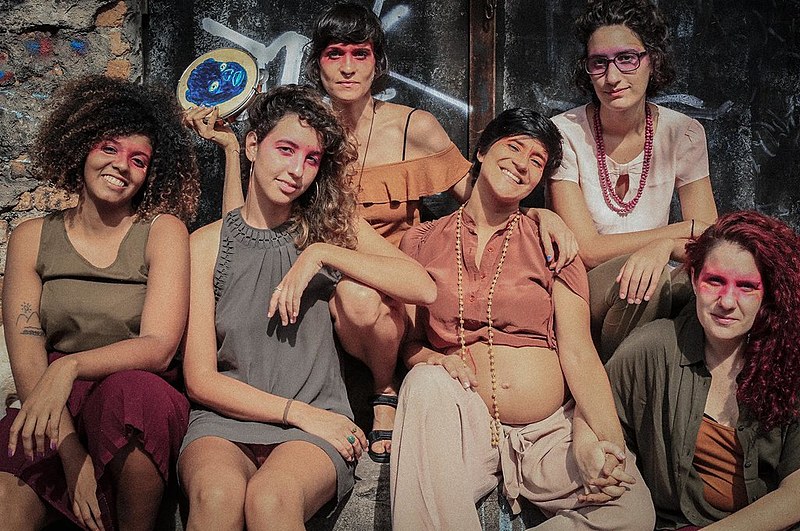 Da esq. para a dir.: Norma Odara, Luri Mantoani, Mag Magrela, Priscila Norat, Beatriz Mantoani e Natália Ferlin