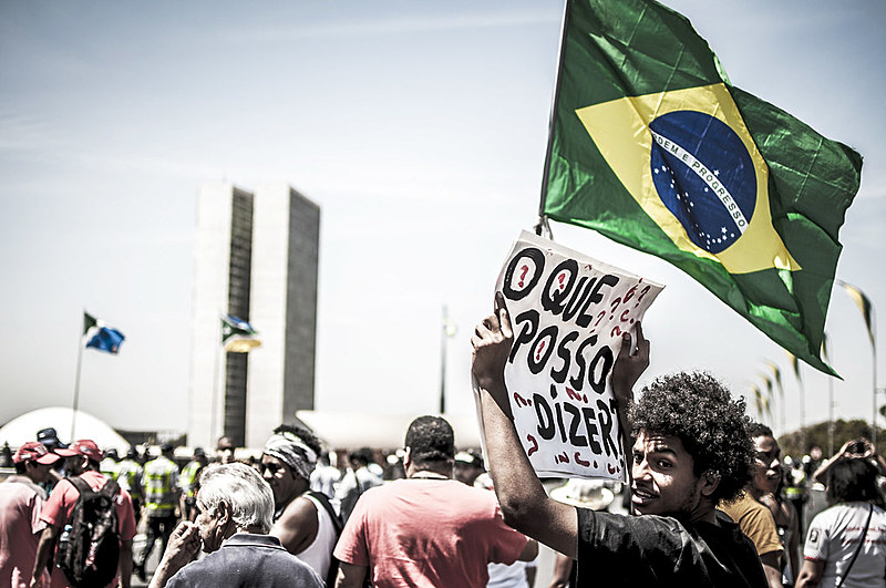 "Interesses inconciliáveis exigem que povo se organize"
