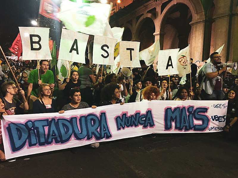 Há uma contra toda a diversidade brasileira, tentando a todo custo pregar uma política de apagamento e de reescrita da história