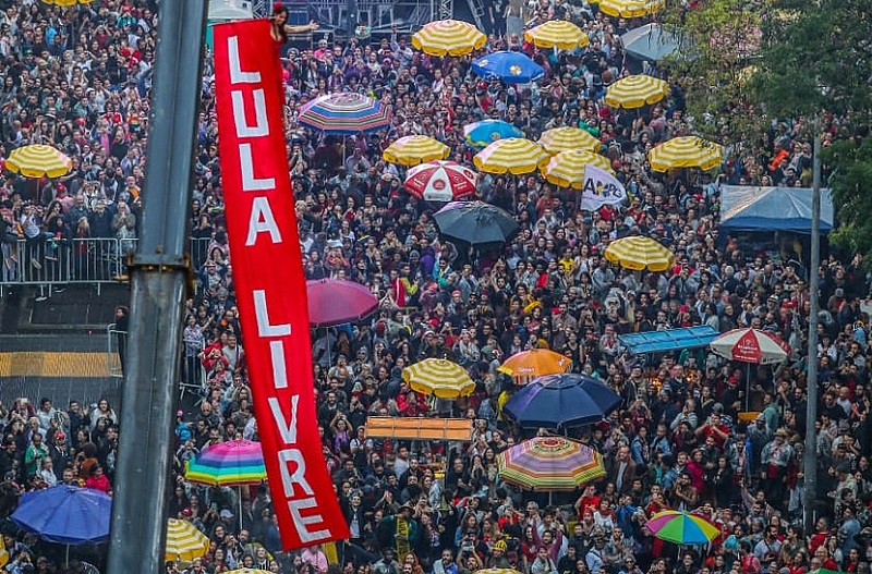 Miles de personas participaron en la tercera edición del Festival Lula Libre, en defensa de la libertad del ex mandatario brasileño