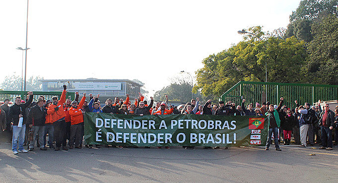 Manifestação foi realizada na entrada de turno, na manhã desta quarta-feira (17)