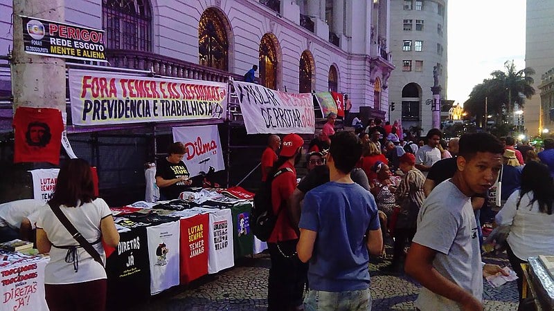 Para manifestantes, não há condições de Temer permanecer no poder