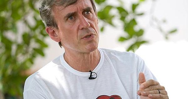 "Hoje, o desmatamento é cirúrgico, onde você vai atrás de espécies raras que tem um alto preço no mercado mundial”, afirma Plassat. 