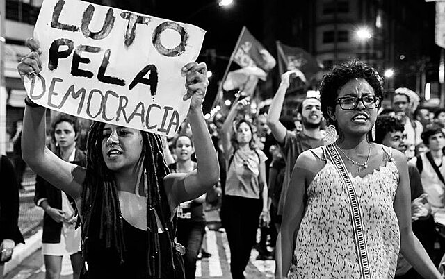 "A eliminação ou anulação da resistência é chave para que a implementação dessa política de garantia dos lucros do grande capital"