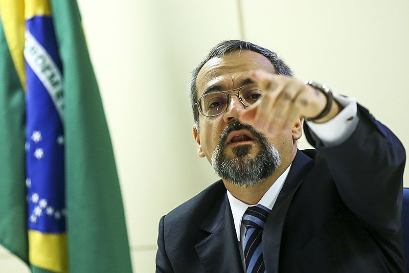 O ministro também falou que há o desenvolvimento de droga sintética, como a metanfetamina