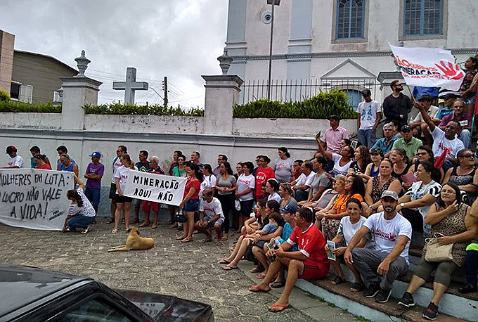 No dia 8 de março, moradores do município gaúcho de São José do Norte saíram as ruas para reafirmar sua posição contra projeto de mineração