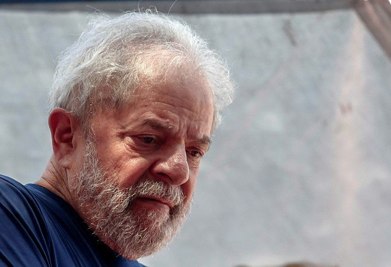 Ex-presidente cumpre pena em Curitiba