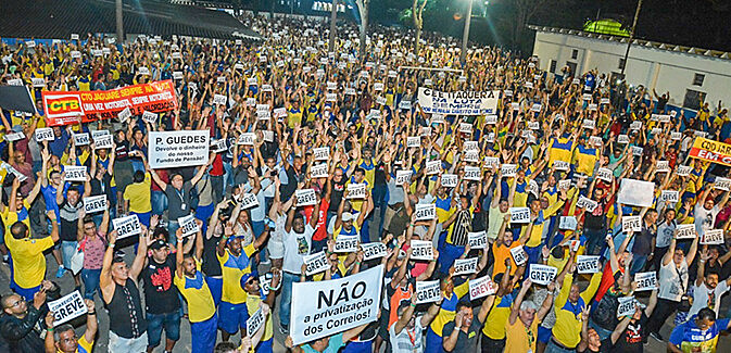 Mais de cinco mil trabalhadores participaram da assembleia que aprovou a greve em São Paulo