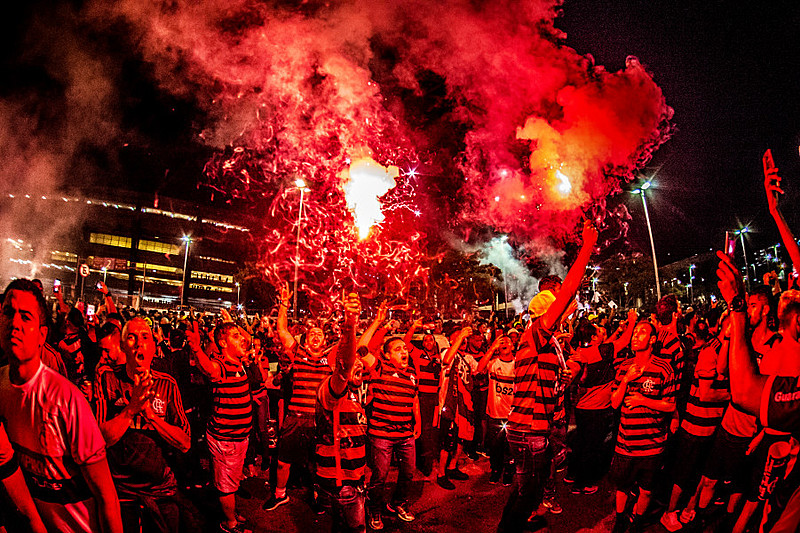 A torcida do Flamengo fez toda a diferença contra o Emelec