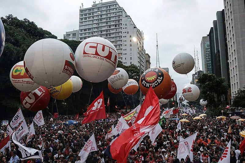 Trabalhadores se manifestam contra a reforma da previdência no último dia 22 e ocupa a Avenida Paulista em São Paulo