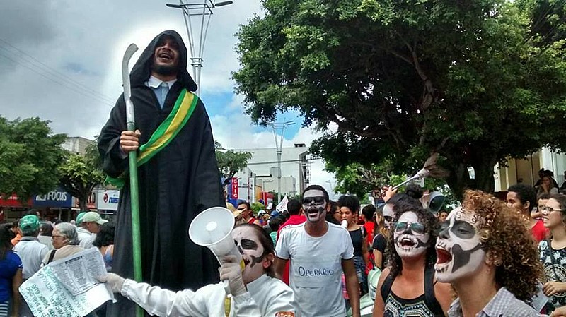 Os impactos dessas reformas podem agravar ainda mais o cenário de incertezas e desigualdades enfrentadas pela juventude pernambucana