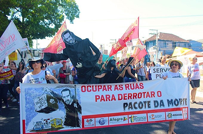 Manifestações demarcaram 16º dia da greve do funcionalismo estadual