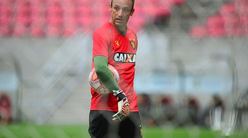 O Leão deverá pagar ao goleiro o valor de R$1.8 milhões, que deverá ser pago pelo clube em 44 parcelas de R$42 mil