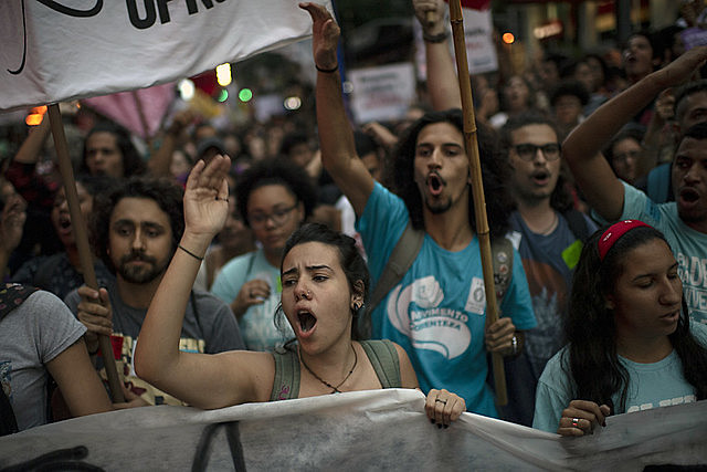 Acto callejero en defensa de la educación en Brasil el último 13 de agosto