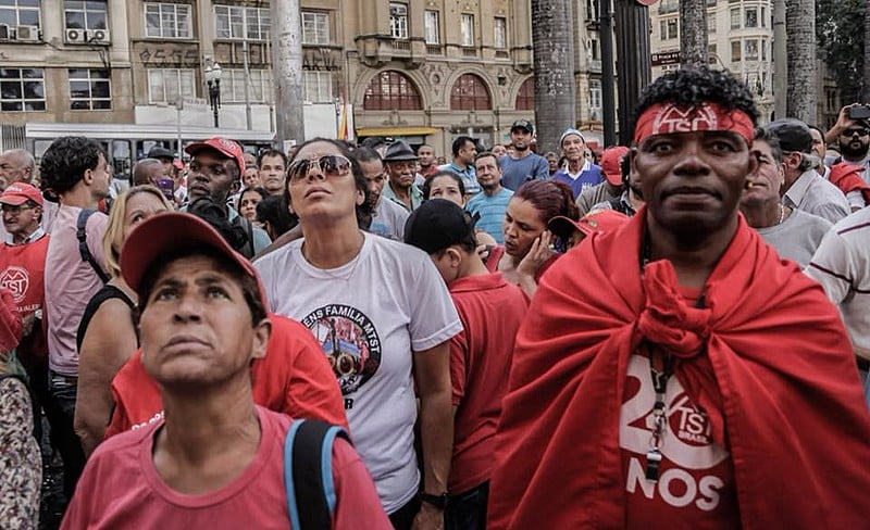 Moradores de ocupações se reuniram nesta quarta-feira (9) em ato contra a criminalização dos movimentos de moradia em São Paulo.