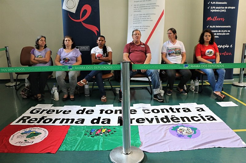 Em protesto contra a reforma da Previdência, trabalhadores fizeram greve de fome na Câmara Federal no final do ano passado