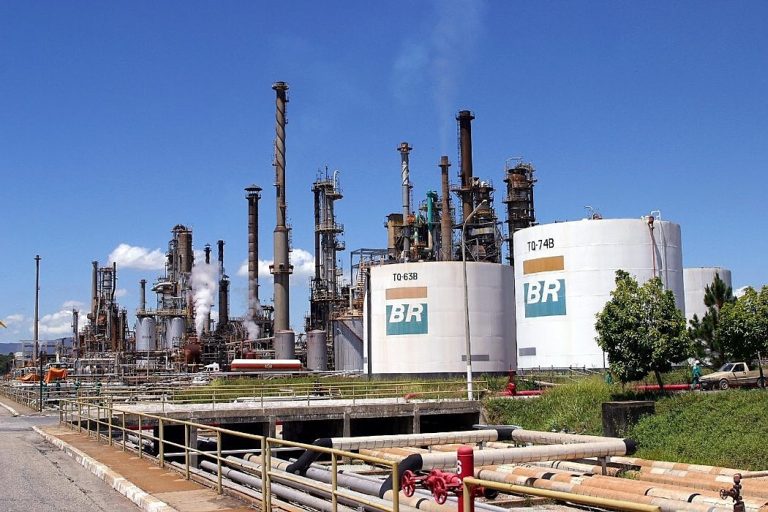 Fora da lista de privatizações, Refinaria Abreu e Lima pode duplicar capacidade de produção