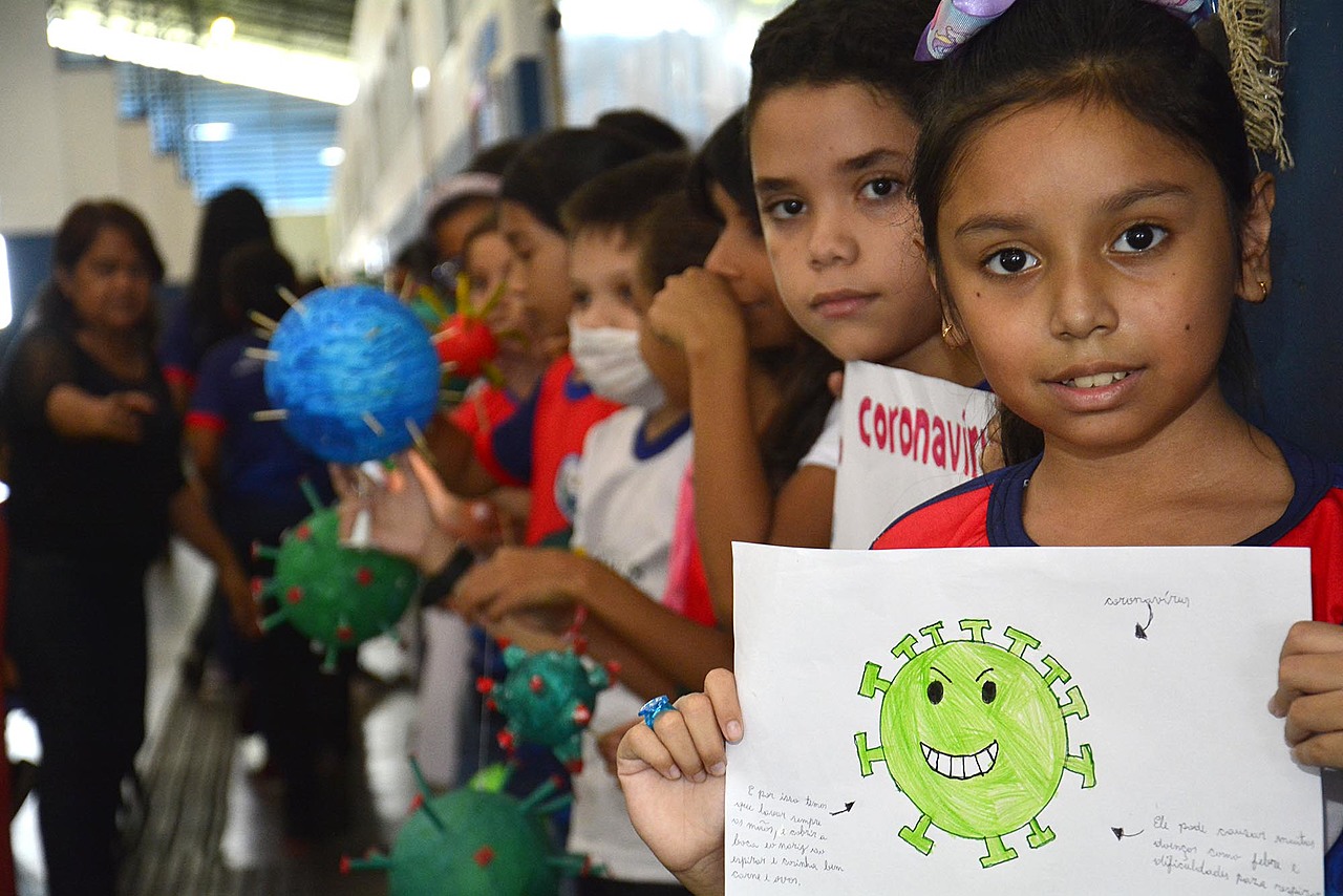 coronavirus escolas