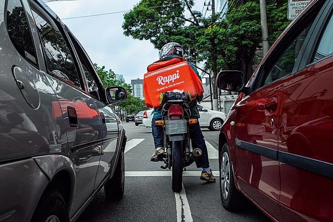 Brazil's Court doesn't recognize employment relationship between delivery workers and app