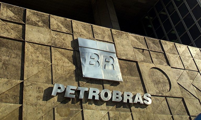 “Nenhuma grande petroleira compartilha a estratégia da Petrobras”, avalia economista