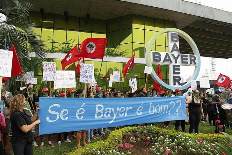 Bayer e Syngenta gastaram R$ 10,5 milhões para lobby de agrotóxicos no Brasil, diz relatório