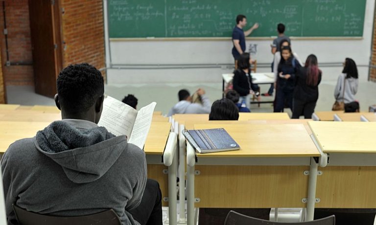 Artigo | A experiência do ebola na África e os reais impactos da pandemia na educação