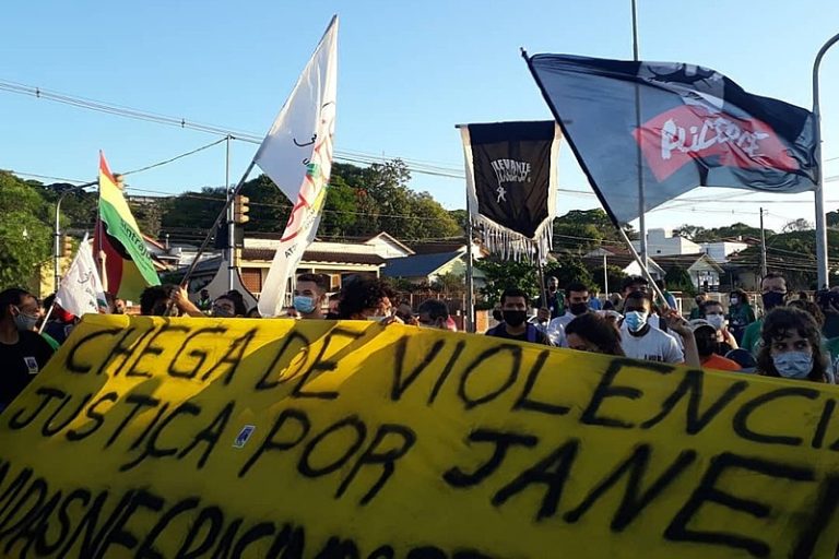 POA: Vila Cruzeiro protesta contra morte de liderança durante ação da polícia