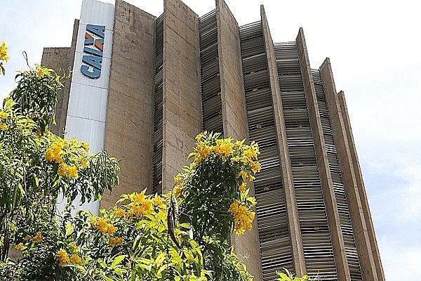 Entidades bancárias se posicionam contra entrega da Caixa Econômica ao centrão 