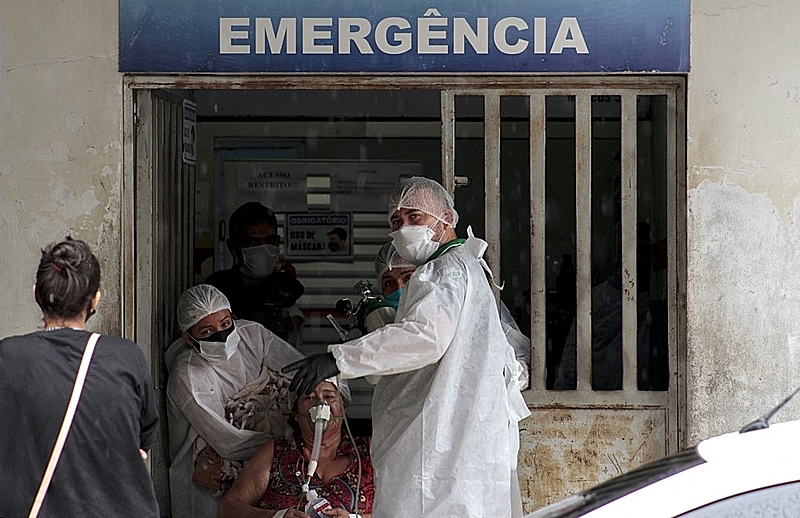 Covid-19 avança e pressiona sistema de saúde do Brasil