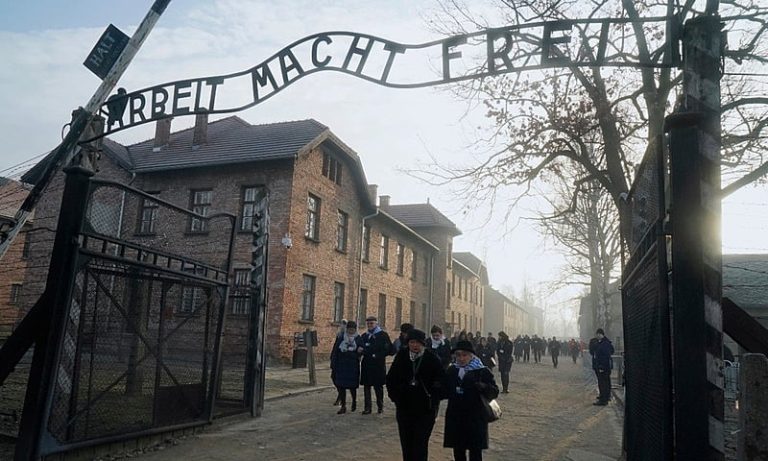 Libertação do Campo de Auschwitz pelo Exército Vermelho completa 80 anos