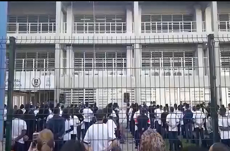 Escola civil-militar