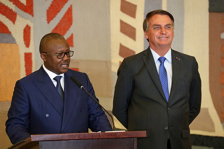 Acusado de perseguir opositores, presidente da Guiné-Bissau é recebido por Bolsonaro