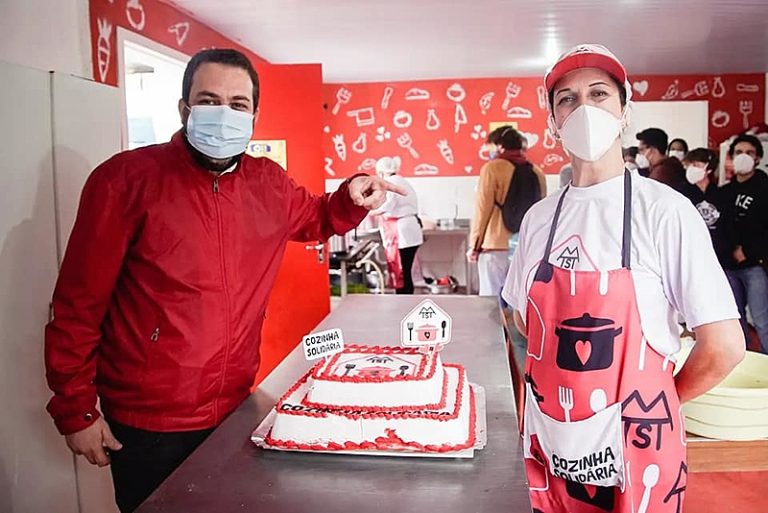 “Cozinha solidária é símbolo de resistência em tempos em que comer está virando luxo no Brasil”