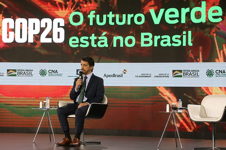 Bolsonaro government ordered the Intelligence Agency to spy on public servants 