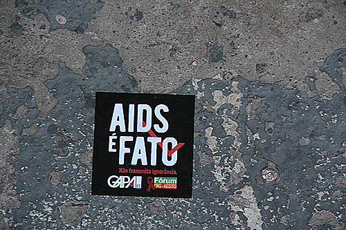 Artigo | O machismo mata. E mata também de Aids