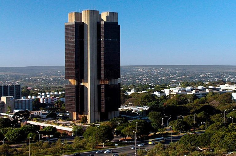 Copom eleva Selic pela 6ª vez seguida e empurra gasto com juros da dívida para R$ 1 trilhão