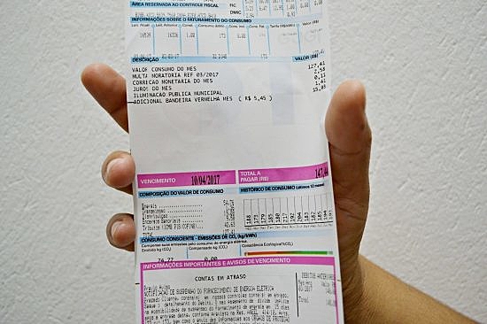 Por poucas chuvas e altas temperaturas, Aneel aciona bandeira amarela e conta de luz deve subir