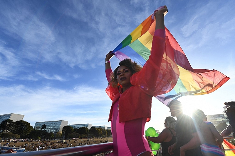 Orgulho LGBTQIA+: Combate ao preconceito foi a tônica em ato que reuniu milhares em Brasília (DF)
