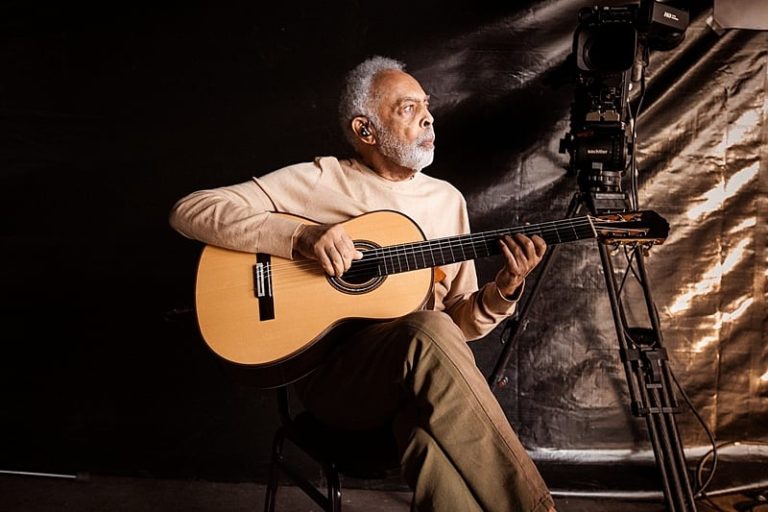 UFRJ concede título de doutor honoris causa a Gilberto Gil
