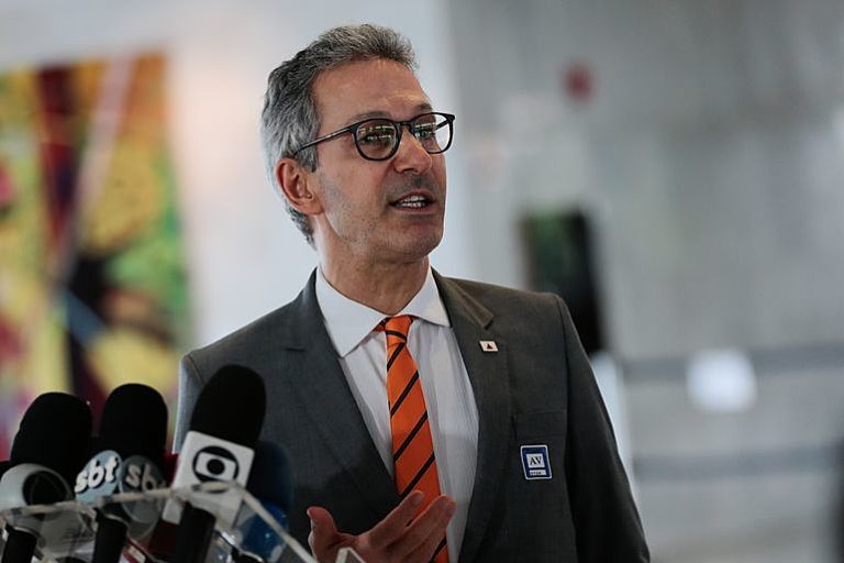 “Casa arrumada” é falso discurso de Zema, diz especialista