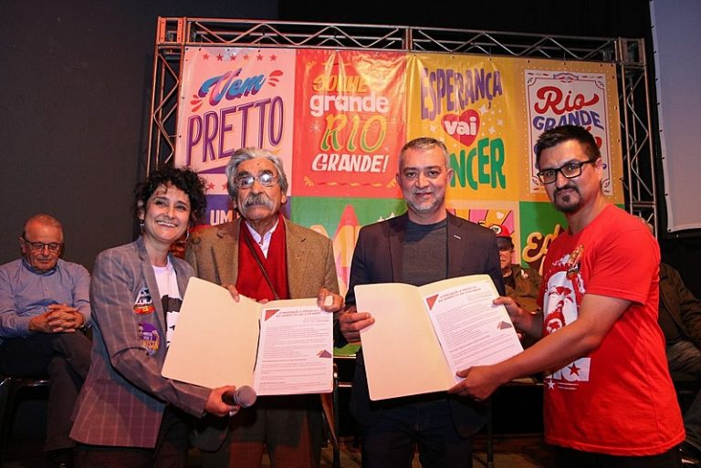 Documento entregue a Edegar Pretto e a Olívio Dutra propõe medidas para a cultura do RS